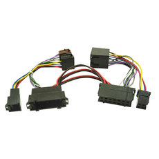 ISO 547 Adapter for HF kits Mercedes active audio